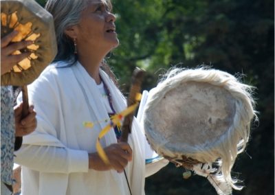 Exi guérisseuse mexicaine, son tambour et ses chants!